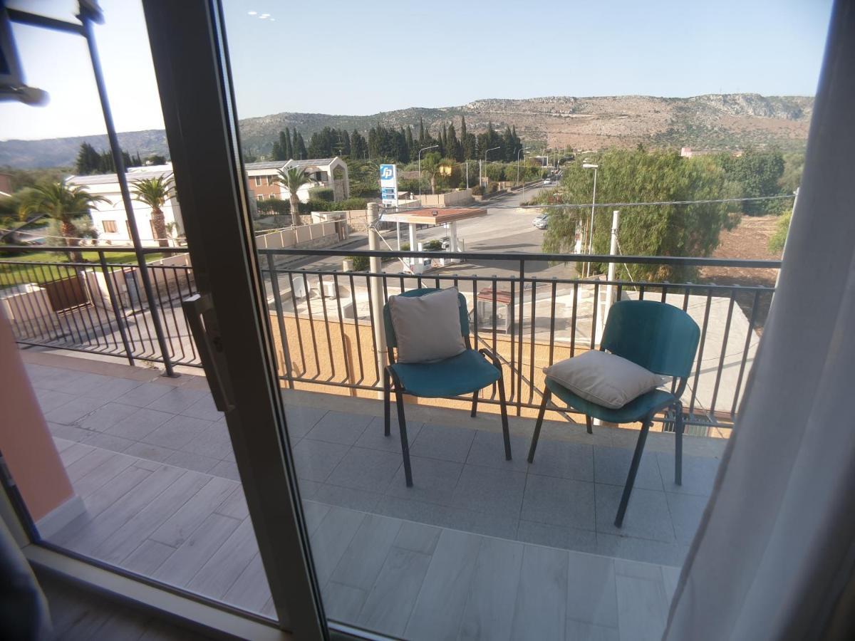 Stella-Guesthouse Solarino Εξωτερικό φωτογραφία